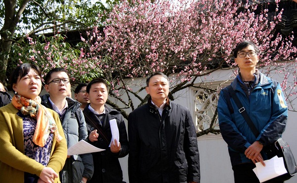 學(xué)歌賞梅，圣和踏春